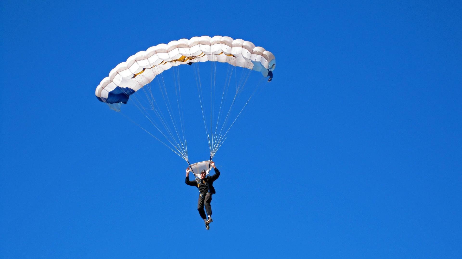 奇才调整轮换顺利终结连败，奇才换帅