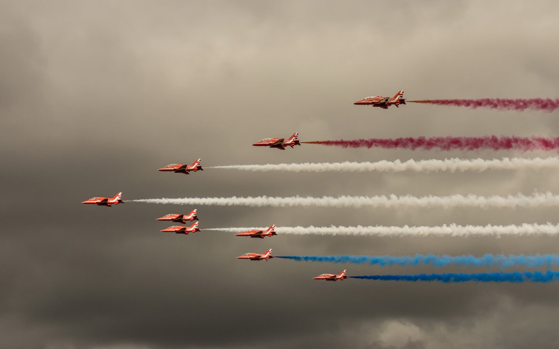 开云电竞入口-为什么某某球队的高压战术如此成功？，高压球动作要领