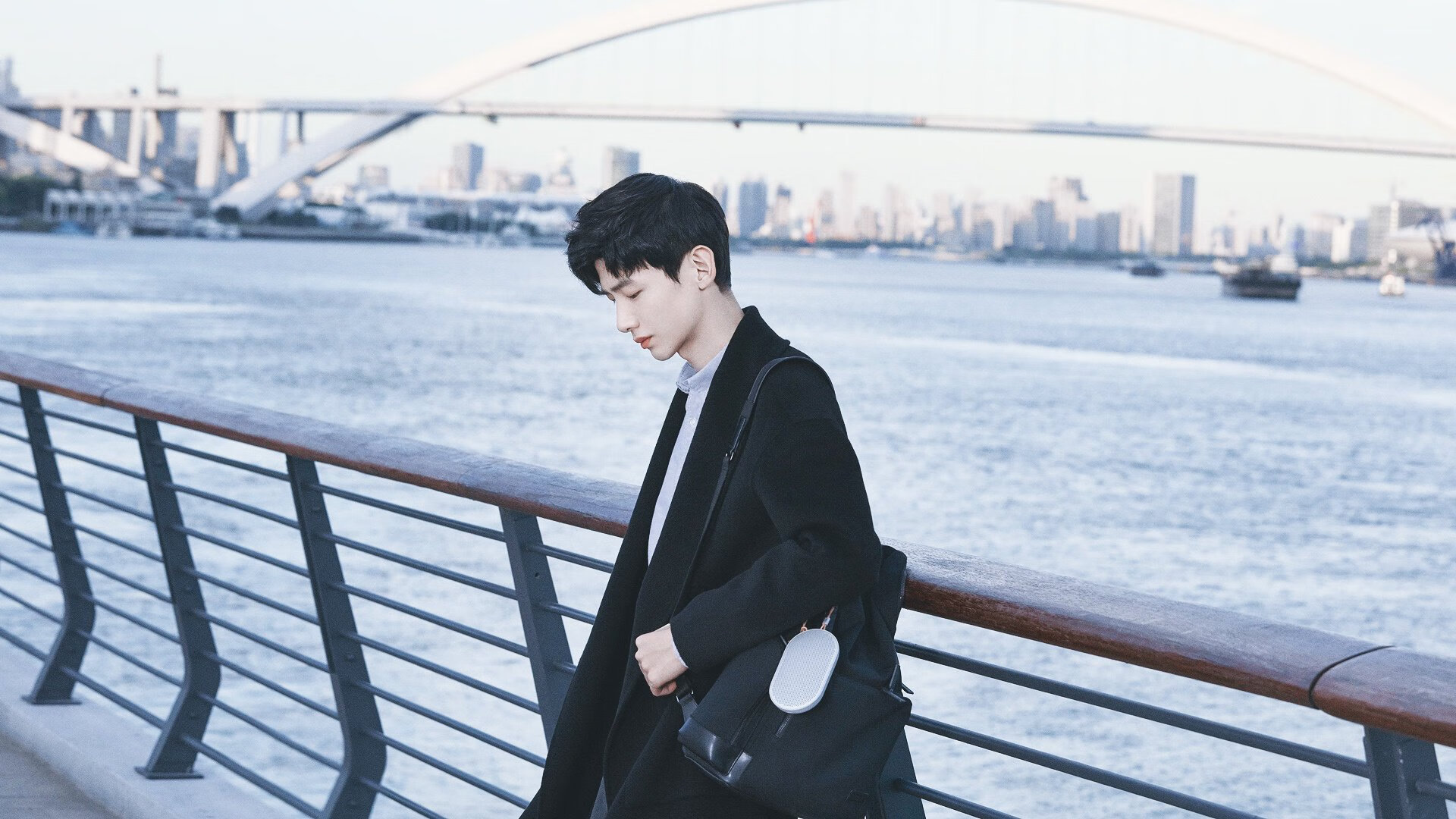 开云电竞平台注册-快船发布《队史十大逆转战》纪实短片，快船30分大逆转勇士